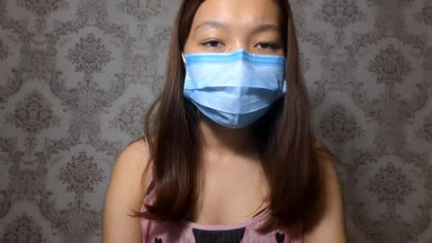 Snapshot of laurideklerk chatting on March 29, 1:33 pm Hannah online show from March 29, 1:33 pm