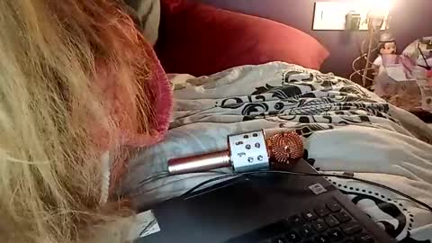 Snapshot of lauriehotxxx chatting on March 9, 6:00 pm lauriehotxxx online show from March 9, 6:00 pm