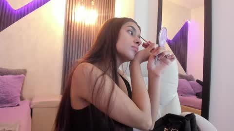 Lau online show from March 3, 3:42 pm