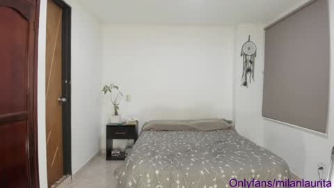 Snapshot of lauritamilan1 chatting on January 30, 8:11 am laura   online show from January 30, 8:11 am