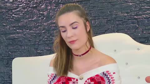 Snapshot of lauryncopper chatting on December 18, 6:53 am Lauryn online show from December 18, 6:53 am