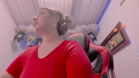 Snapshot of lauu_g chatting on October 12, 2:54 am Lauu G online show from October 12, 2:54 am