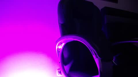 LauWild online show from January 17, 11:15 am