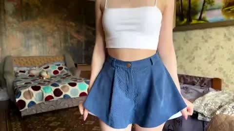 Snapshot of lavadahazeltine chatting on June 9, 11:22 am Elin online show from June 9, 11:22 am