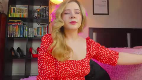 Snapshot of lavender_tender chatting on October 2, 8:27 pm Lav online show from October 2, 8:27 pm