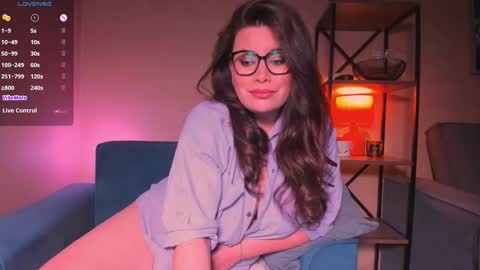 Snapshot of laverna_black chatting on March 5, 2:46 am Laverna online show from March 5, 2:46 am