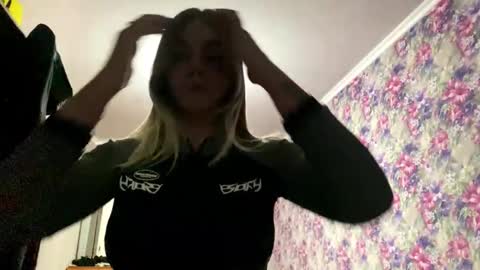 Snapshot of lavetaterpstra chatting on February 12, 4:24 pm Elizabeth online show from February 12, 4:24 pm