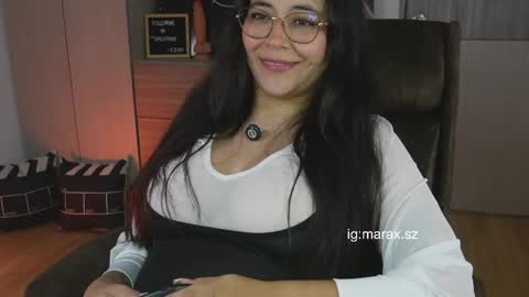 Snapshot of laviah chatting on April 4, 2:03 pm Mara online show from April 4, 2:03 pm