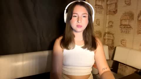 Emily online show from December 14, 3:50 pm