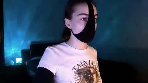 Lavinda online show from December 3, 5:48 am