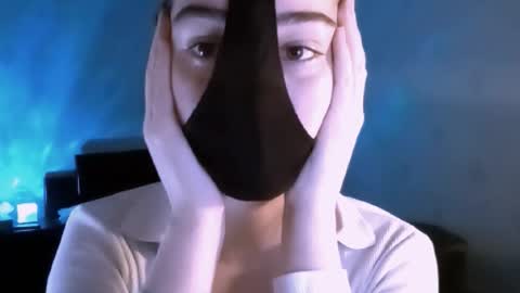 Lavinda online show from January 17, 2:00 pm