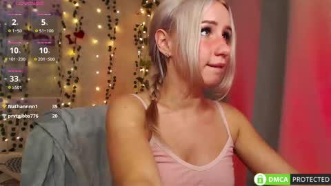 Mia online show from November 24, 3:28 am