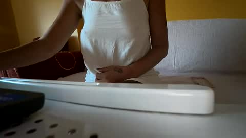 Snapshot of lavinyacan chatting on June 13, 4:27 pm Lavinya Can online show from June 13, 4:27 pm