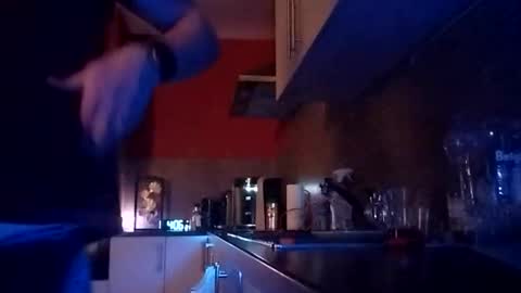 Snapshot of law9102 chatting on November 14, 3:05 am Law online show from November 14, 3:05 am