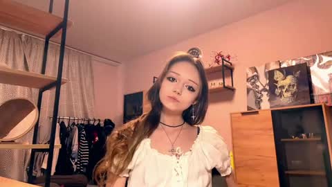 Snapshot of lawanafrontera chatting on May 12, 8:11 am IVI online show from May 12, 8:11 am