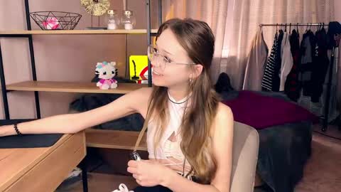 Snapshot of lawanafrontera chatting on May 25, 8:20 am IVI online show from May 25, 8:20 am