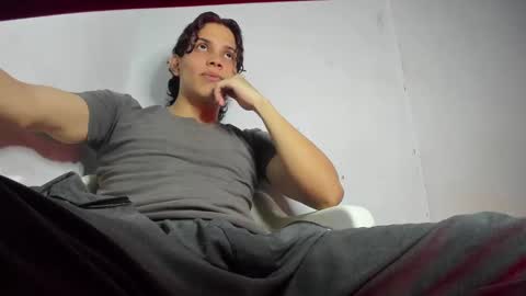 ZAmbrano online show from October 21, 1:50 am