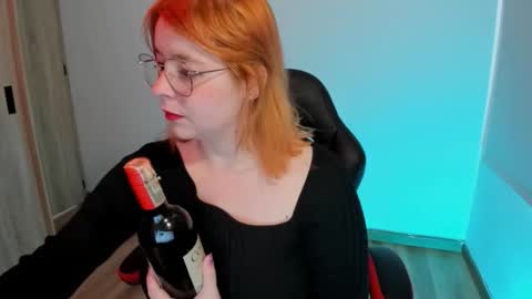 laylaah online show from September 30, 5:07 pm