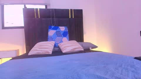 Snapshot of lay_madison chatting on February 16, 7:10 pm Lay Madison online show from February 16, 7:10 pm