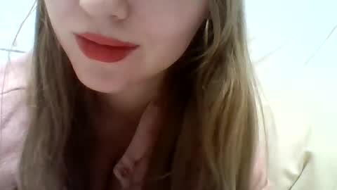 layannalea online show from December 2, 5:48 am