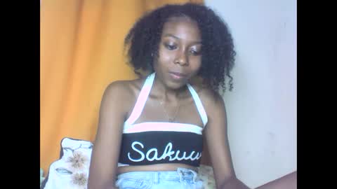 Snapshot of layannek chatting on September 28, 5:40 pm layannek online show from September 28, 5:40 pm