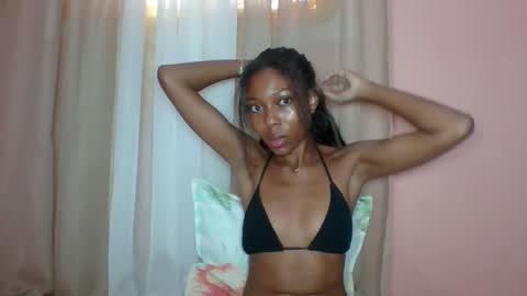 Snapshot of layannek chatting on May 25, 5:02 am layannek online show from May 25, 5:02 am