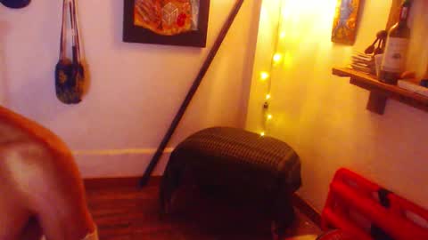 Laye19 online show from September 25, 2:04 am