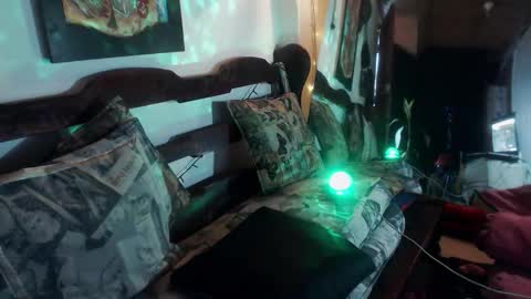 Laye19 online show from October 11, 10:08 pm