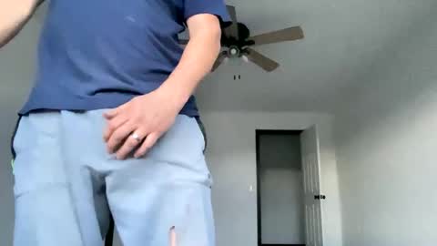 Snapshot of layinlow42 chatting on January 28, 10:12 pm layinlow42 online show from January 28, 10:12 pm