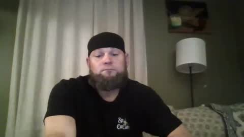 Snapshot of layinlow42 chatting on November 2, 3:53 am layinlow42 online show from November 2, 3:53 am