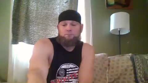 Snapshot of layinlow42 chatting on November 2, 3:58 pm layinlow42 online show from November 2, 3:58 pm