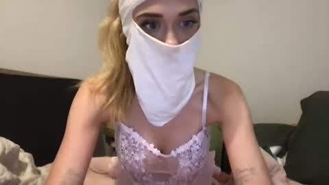 layla1092017 online show from July 24, 10:19 pm