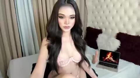 Valencia AND Anastasia online show from September 19, 2:29 pm