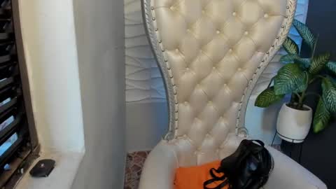 Layla online show from October 3, 10:51 pm