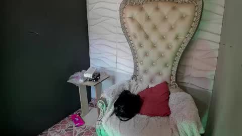 Snapshot of layla_707 chatting on March 19, 6:12 pm Layla online show from March 19, 6:12 pm