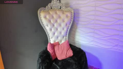 Snapshot of layla_707 chatting on April 15, 7:54 pm Layla online show from April 15, 7:54 pm