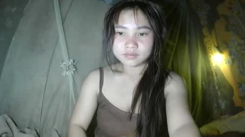 Snapshot of layla_999 chatting on February 28, 12:00 am layla_999 online show from February 28, 12:00 am