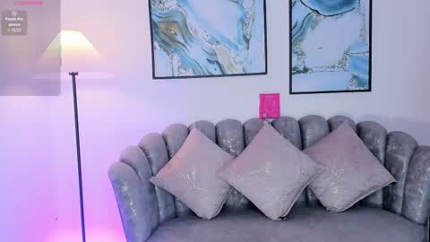 Layla Breezee online show from November 13, 12:15 pm