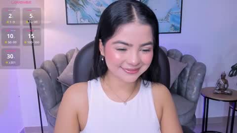 Layla Breezee online show from December 1, 12:10 pm