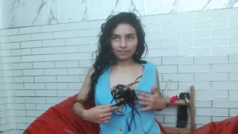 Layla Collins69 online show from August 1, 4:23 am