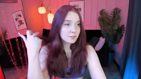 layla_glam online show from March 6, 1:29 pm