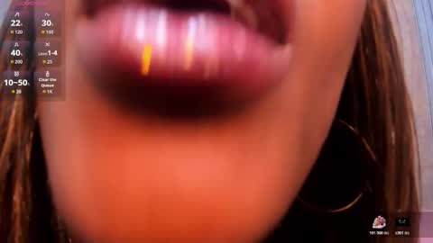 L A Y L A online show from November 29, 1:47 pm