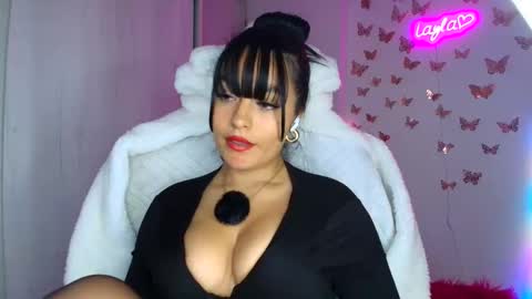 Snapshot of layla_nicols chatting on October 17, 4:15 am Layla online show from October 17, 4:15 am