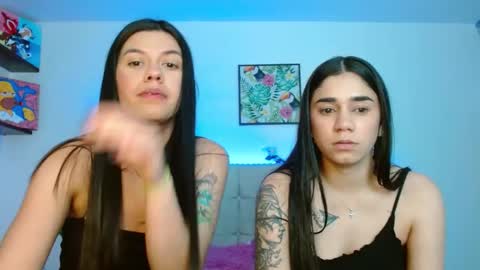 Snapshot of layla_roma chatting on January 20, 1:18 am Lia and Rachel online show from January 20, 1:18 am