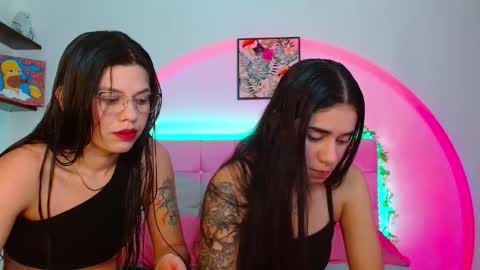 Snapshot of layla_roma chatting on September 15, 2:55 am Lia and Rachel online show from September 15, 2:55 am