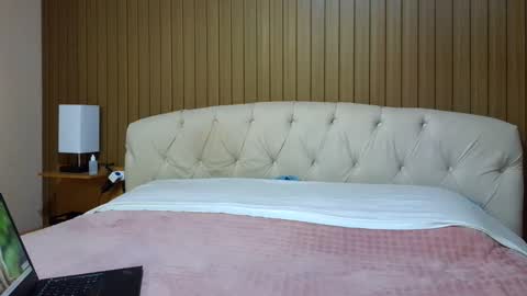 kelly online show from February 18, 1:21 am