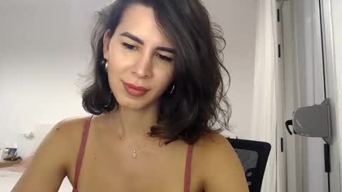 Snapshot of layladarkeyes chatting on October 8, 9:23 pm Layla online show from October 8, 9:23 pm