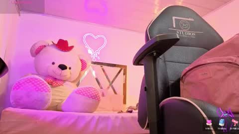 laylafoxy_tay online show from October 2, 3:24 am