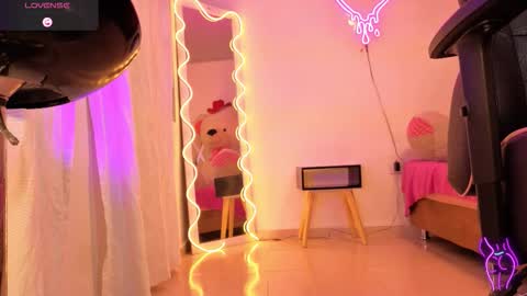 laylafoxy_tay online show from October 6, 3:15 am