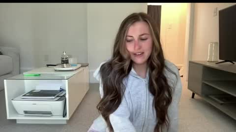 laylahlaylah1 online show from April 12, 3:28 pm